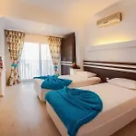 Puya Hotel